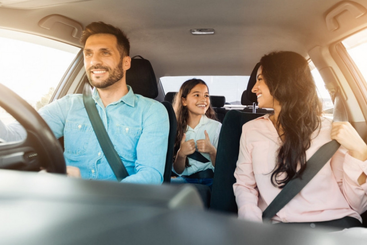 AKO PUTUJETE NA MORE KOLIMA OVO MORATE ZNATI: Mnogi roditelji ovo rade, a nisu ni svesni da to može da im upropasti putovanje i odmor!