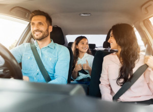 AKO PUTUJETE NA MORE KOLIMA OVO MORATE ZNATI: Mnogi roditelji ovo rade, a nisu ni svesni da to može da im upropasti putovanje i odmor!