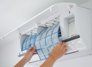 AKO NISTE OČISTILI KLIMA-UREĐAJ, RIZIKUJETE VIRUS KOJI NAPADA SRCE: Doktori upozoravaju - dovoljna su dva minuta za opasnu infekciju!