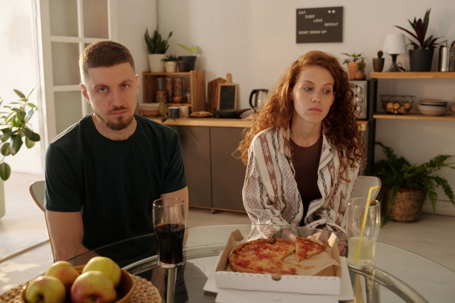 NEKIM LJUDIMA VEZE BRZO DOSADE, TO NIJE NIMALO SLUČAJNO: Psiholog otkriva razlog zašto se monotonija useli u odnose, ali rešenje je tu!