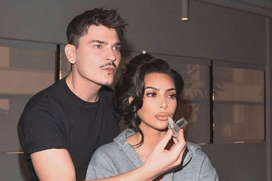 ŠMINKER KIM KARDAŠIJAN OTKRIO SUPER TRIKOVE: Kako da oči učinite mačkastim, i koja je najbolja priprema za puder