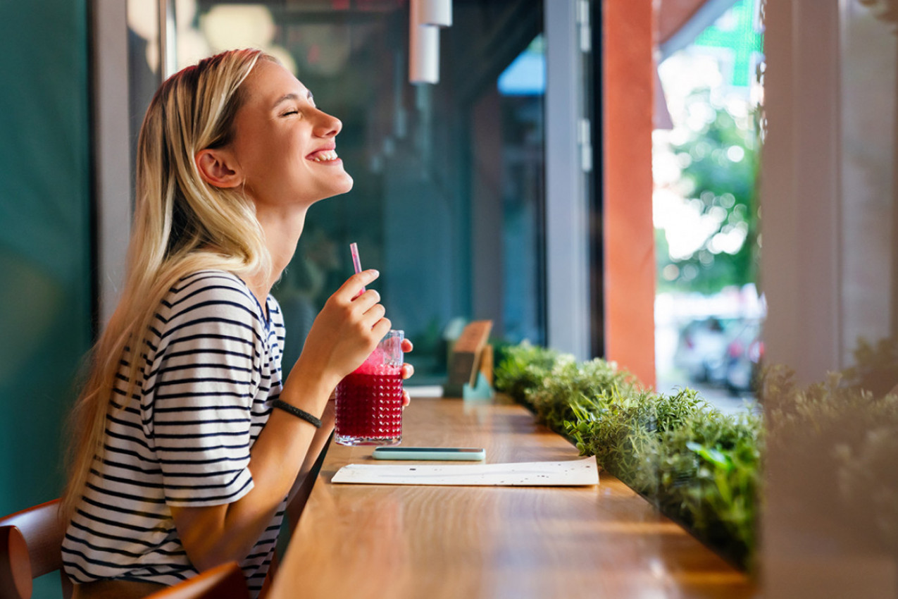 OVAJ SOK SU NAŠE BAKE I DEKE PILI SVAKI DAN I BILI ZDRAVI KO DREN: Čisti jetru, čuva srce i snižava pritisak, a mi smo ga zaboravili!