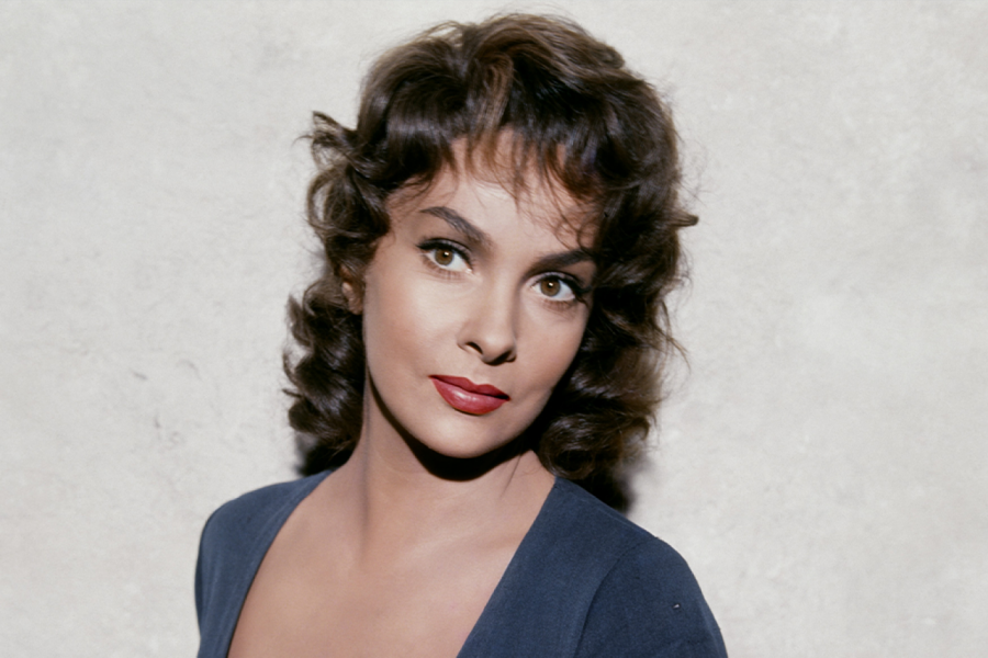 ČUVENA GLUMICA JE BILA TOLIKO LEPA, DA JE POLICIJA MORALA DA JE BRANI OD MUŠKARACA: O rivalstvu sa Sofijom Loren imala je da kaže samo jedno! (FOTO)