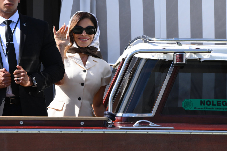 NA SVADBU LOREN I BEZOSA STIŽE I ON: Ovo je Toni Gonzalez, bivši dečko Sančezove, sa kojim ima sina, a izgleda "ko grom"! (FOTO)