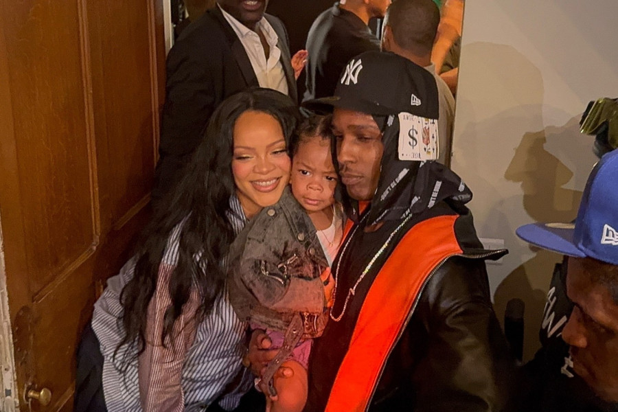 SLIKE TRUDNE RIJANE SA SINOM PONOVO OBIŠLE SVET: Zbog onoga što je mališan radio dok je podržavao tatu svima se "otopilo" srce (FOTO,VIDEO)