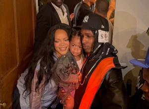 SLIKE TRUDNE RIJANE SA SINOM PONOVO OBIŠLE SVET: Zbog onoga što je mališan radio dok je podržavao tatu svima se "otopilo" srce (FOTO,VIDEO)