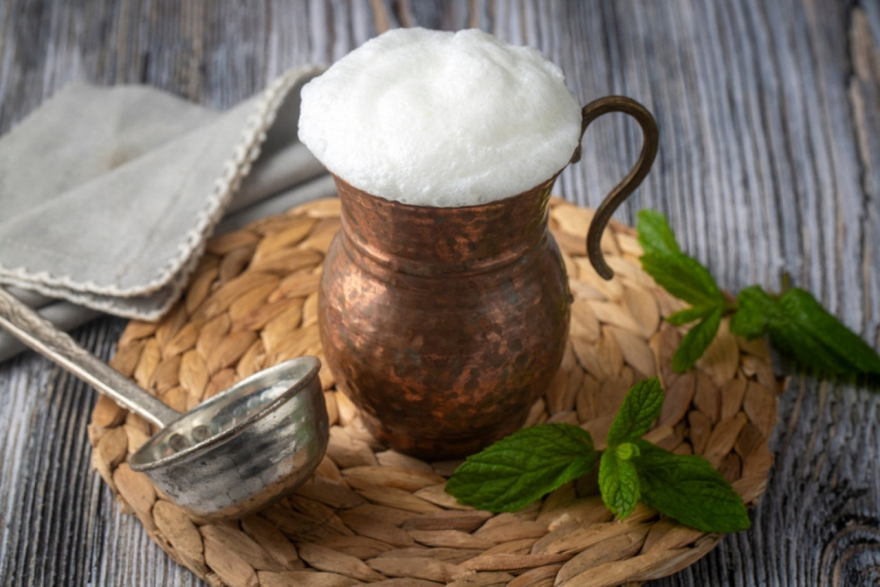 TURCI OVAJ NAPITAK PIJU NA PLUS 40, OSVEŽAVA I OPORAVLJA TELO: Pravi se od tri sastojka i nezamenljiv je po vrućini