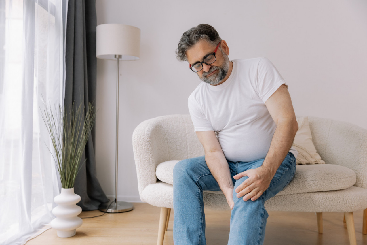 TIHA, SPORA I OPASNA BOLEST KOJA VREBA MUŠKARCE: Simptomi se kasno primete, lekari apeluju da nikako ne radite OVO