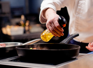 MNOGI OVU NAMIRNICU SVAKODNEVNO KORISTE, A NE ZNAJU DA JE OPASNIJA OD ŠEĆERA I MASTI ZAJEDNO: Nekad se smatrala zdravom hranom, danas ju je bolje izbegavati