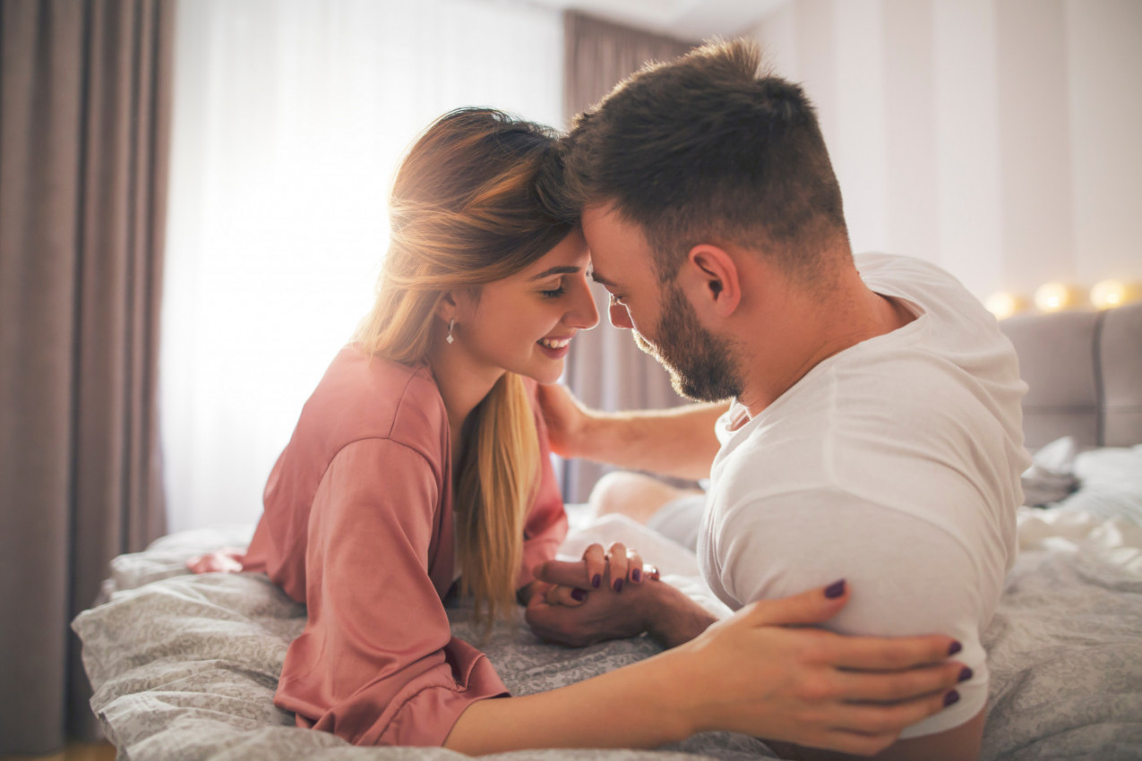 OVO MUŠKARCI ŽELE DA ŽENE ZNAJU O INTIMNOSTI: Uz ovih 7 njihovih saveta postaćete čarobnica u krevetu!