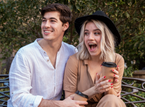 REPORTER JE PRIŠAO MLADOM PARU: Kada se potegla reč o "testu vernosti" devojka je poželela da propadne u zemlju, isplivalo sve crno na belo! (VIDEO)