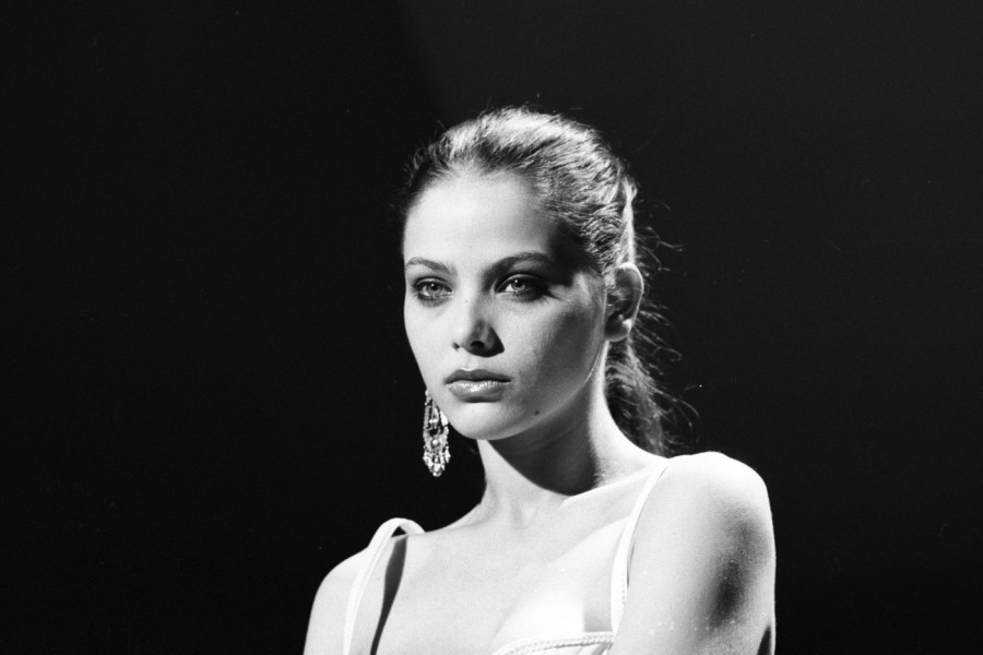 ŽIVOTNA DRAMA ITALIJANSKE DIVE: Pozirala je naga sa 13, završila u zatvoru zbog Putina, a sa 70 godina izgleda OVAKO! (FOTO)