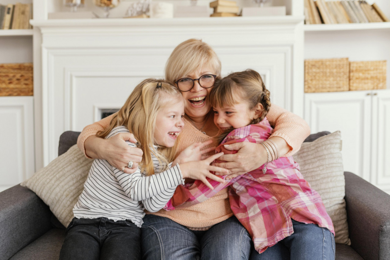 SVEKRVA REDOVNO KUVA I ČUVA UNUKE: A, onda se sve promenilo kad je ovo zahtevala, snaja zanemela!