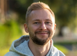 ZAJEDNO SMO 12 MESECI, viđamo se samo u hotelu, a ona ne dozvoljava ni da priđem njenoj kući: Pita se da li je njen razlog opravdan