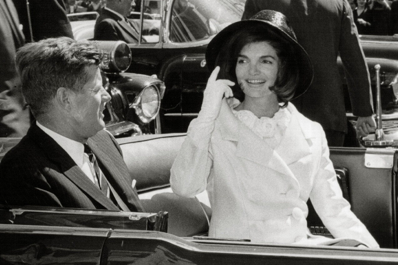 ZA STOLOM SU SE PONAŠALI KAO SVINJE: Mračne tajne moćne porodice i kako ih je opisala Džeki Kenedi! (FOTO)