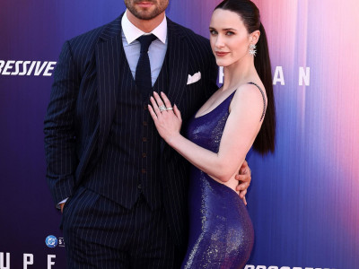 Rejčel Brosnahan sa kolegom