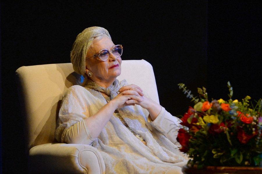 Nisi dama kad ti sirovina kaže da si lepa, već kad džentlmen zaćuti pred tobom