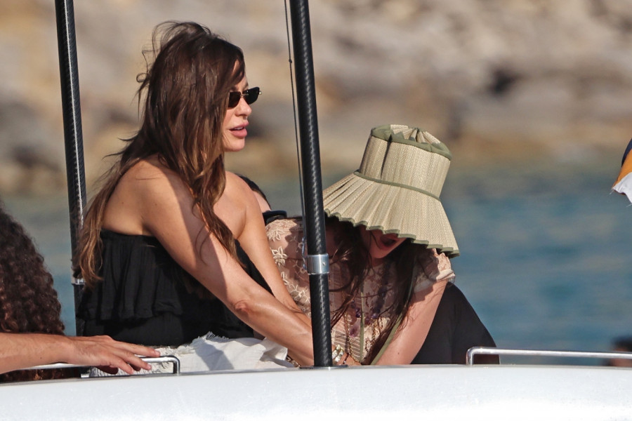 RETRO NEPTUN U OVNU RAZBIJA IM ILUZIJE: Astro ples vratiće unazad 3 horoskopska znaka - moraće da preispitaju svoj život