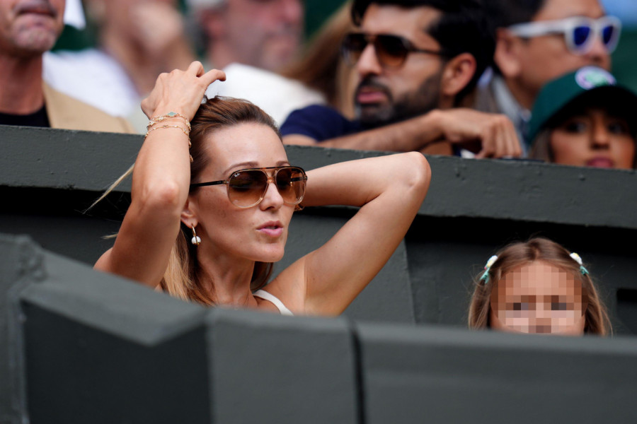 JELENA ĐOKOVIĆ KAKVU DO SAD NISMO VIDELI: Nikad provokativnija - svi su gledali u jedan detalj na njenom telu, koji do sad nije pokazala! (FOTO)