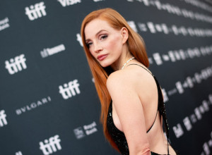 KOSA VAM SE UPORNO ISPIRA POSLE FARBANJA: Uradite ovu ključnu stvar i promena će biti neverovatna!