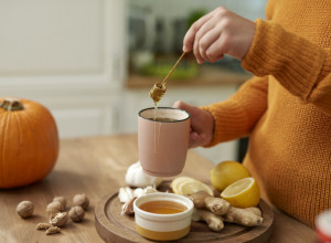 ZDRAVLJE JETRE POČINJE NOĆU: Ovo su napici koje lekari preporučuju da pijete pre spavanja!