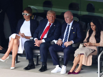 Melanija Tramp i njen suprug Donald Tramp zajedno sa Đanijem Infantinom i njegovom suprugom Linom Al Aškar