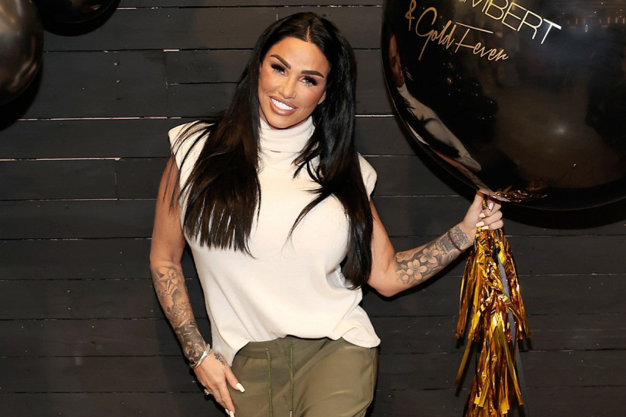 NAJPOZNATIJA RIJALITI-ZVEZDA PONOVO ŠOKIRA! Po 17 put operisala grudi, a njeno lice je priča za sebe (FOTO)