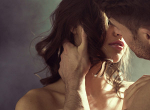 NEMATE REDOVNE ODNOSE? PROBAJTE PRAVILO "PEPELJUGE": Jednostavan trik koji će vratiti vašu intimnost već večeras!