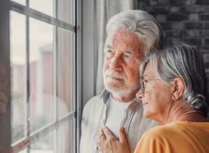 KOMŠIJE SU ČULE JECAJE I POZVALE POLICIJU: U stanu su zatekli scenu koja ih je rastužila, pa su odmah reagovali!