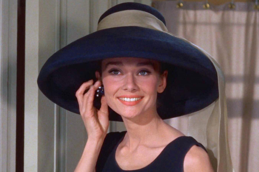 Lepota žene se ogleda u njenim očima, jer su ona vrata njenog srca, mesto gde ljubav počiva