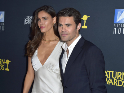 Natali Kukenburg i Pol Vesli na 51. dodeli nagrada Saturn