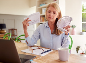 Svetski dan MENOPAUZE: U Srbiji sve više žena u klimaks ulazi već u 40-im, jedan simptom posebno brine