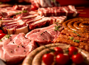 OVO SVI MESARI KRIJU OD VAS, EVO KAKO DA ZA 5 SEKUNDI PROVERITE DA LI JE MESO SVEŽE: Jedan detalj je nepogrešiv pokazatelj svežine