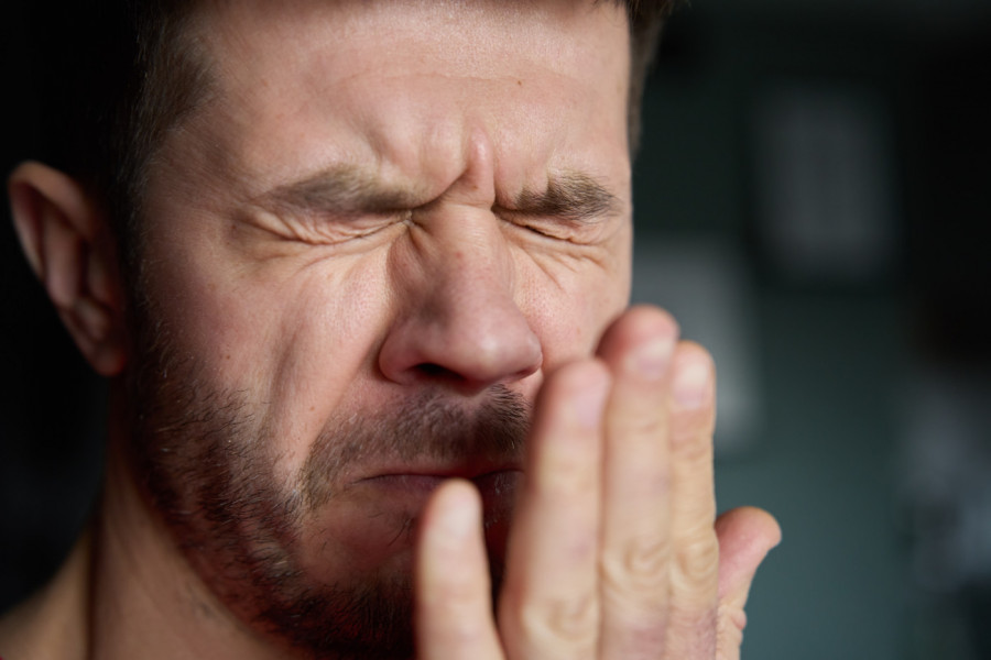 IGNORISAO JE ČUDAN MIRIS OKO SEBE: Ispostavilo se da je to tihi znak četvrtog stadijuma tumora koji će mu uništiti život