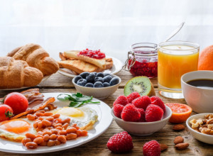 MISLIO SAM DA JEDEM ZDRAV DORUČAK, A UGOJIO SAM SE 10 KILOGRAMA: Čuveni lekar priznao da je bio u zabludi (VIDEO)