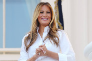 MELANIJA TRAMP NE SKIDA OVU HALJINU KOJA JE HIT OVOG LETA: Elegantna, praktična, a vizuelno "briše" i do 5 kilograma! (FOTO)