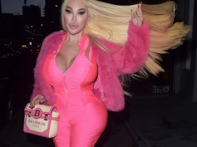 Džesika Alves u roze stajlingu