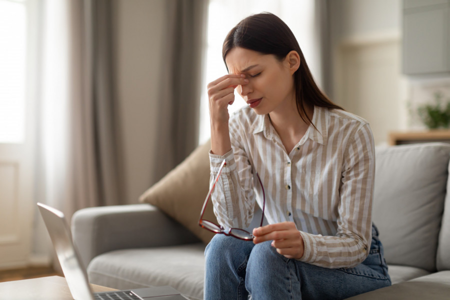 OVO STANJE OKA DELUJE BEZAZLENO, A MOŽE BITI OPASNO: Prepoznajte simptome i potražite lekara pre nego što trajno oštetite vid!