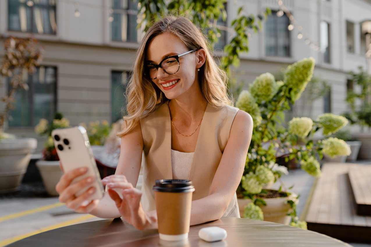 NAJBOLJE KOMBINACIJE ZA POSAO TOKOM LETA: Nećete više stajati ispred ormara misleći da nemate šta da obučete – evo ideja koje štede vreme