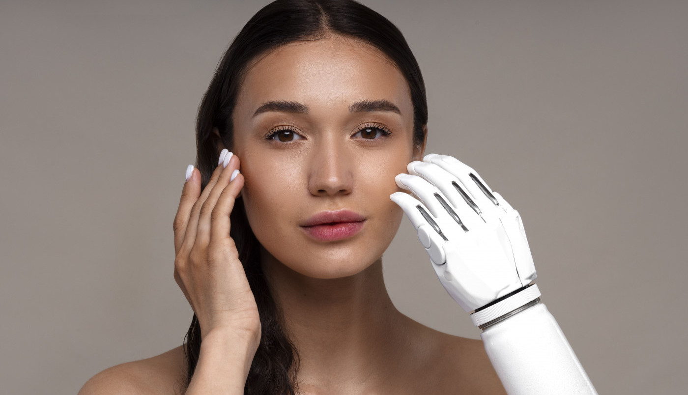 "VOG" NA UDARU ZBOG ŠOKANTNE KAMPANJE: Ges predstavio modela koji ne postoji – čitaoci besni!