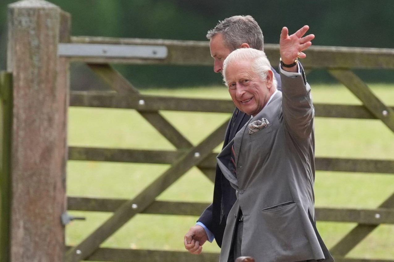 SAMO KRALJ ČARLS IMA OVIH 10 POVLASTICA: Bićete zapanjeni šta mu je sve dozvoljeno bez ikakvih posledica!