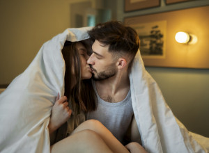 TERAPEUTKINJA ZA INTIMNE ODNOSE OTKRIVA: Mnogi sve pogrešno rade tokom predigre!