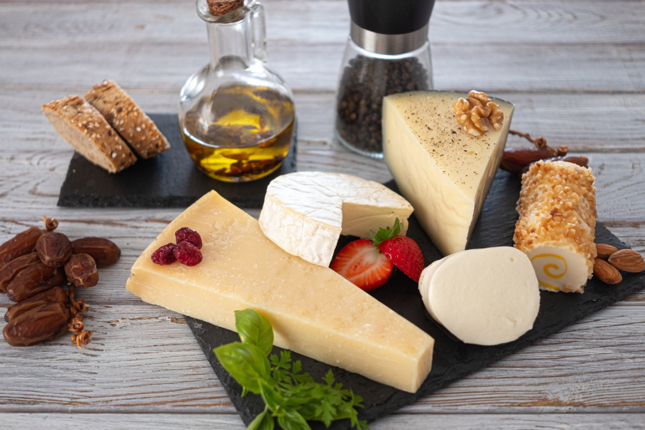 NA OVE SIREVE MOŽETE DA ZABORAVITE AKO IMATE VISOK HOLESTEROL: A jedan je pravi "ubica" za srce!