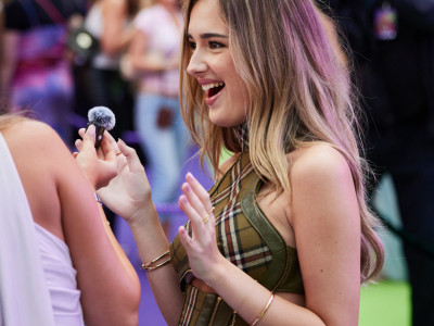 Džulija Baters na premijeri u Londonu