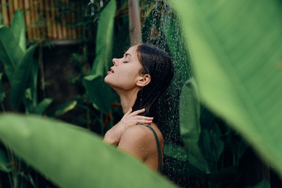 AKO SU SUNCE I SO UNIŠTILI VAŠU KOSU, IMAMO REŠENJE ZA VAS: Evo kako da je vratite u život i to prirodnim putem!