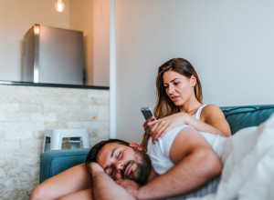 Psiholozi tvrde: Kada ŽENA VARA, kriv je njen partner, evo zbog čega