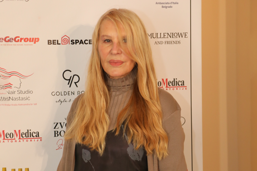 OVAKO JE VERICA RAKOČEVIĆ IZGLEDALA U MLADOSTI: Sad je jasno da li je bila kod estetskog hirurga - fotografije sve govore! (FOTO)