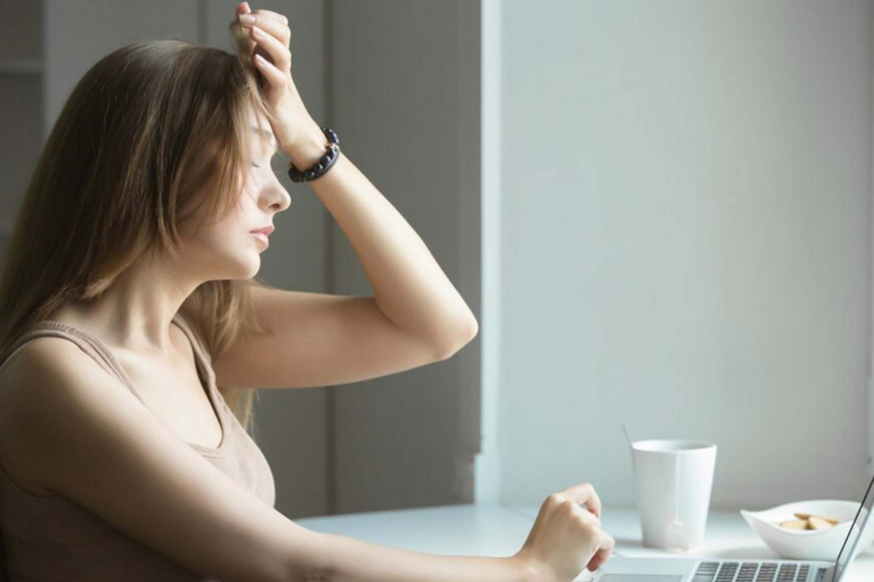 BOLOVI U GLAVI U OVO DOBA DANA NISU SLUČAJNOST: Mogu biti znak opasne bolesti – odmah se javite lekaru!