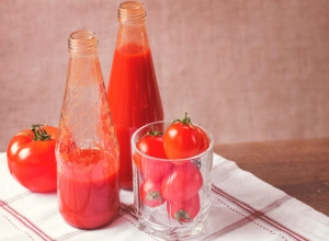 SOK OD PARADAJZA: Ovako su ga spremale naše bake, imamo najbolji recept i to korak po korak!