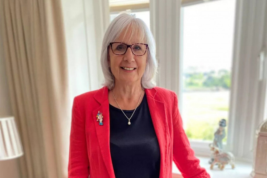 ŽENA (69) PROBUDILA SE POSLE OPERACIJE I MISLILA DA IMA 41 GODINU: Počelo je zujanjem u ušima i vrtoglavicom, a onda joj je otkriven tumor na mozgu!